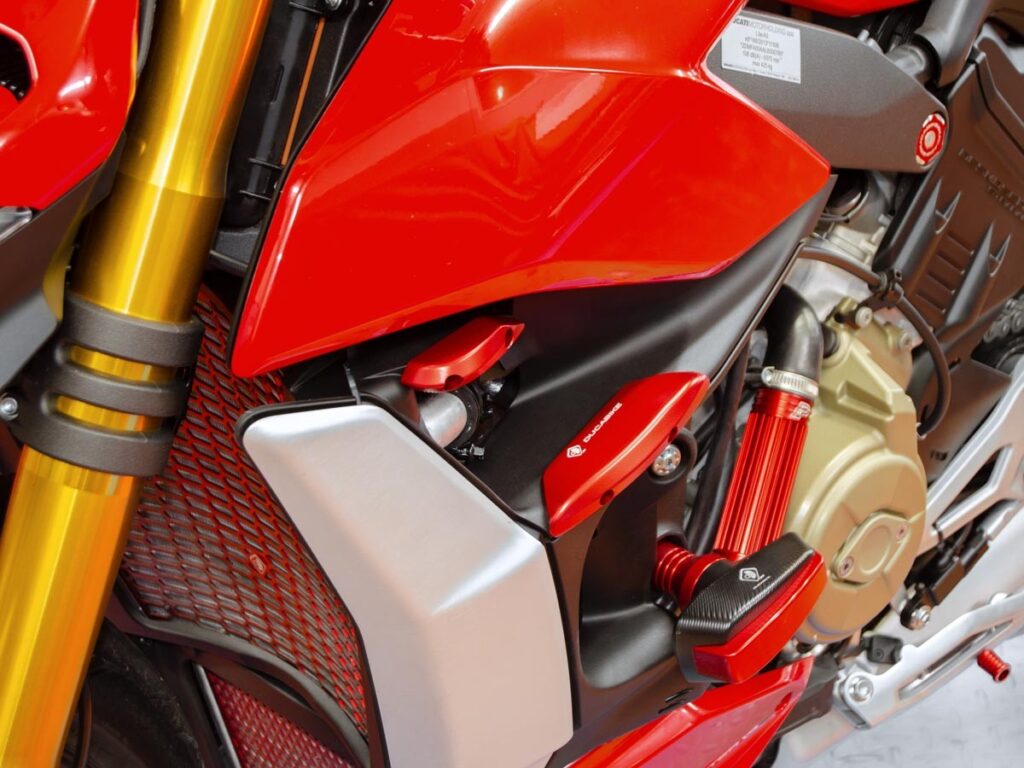 Winglet Cover Kit for Ducati Streetfighter V4 / V4S by Ducabike - GP Racing