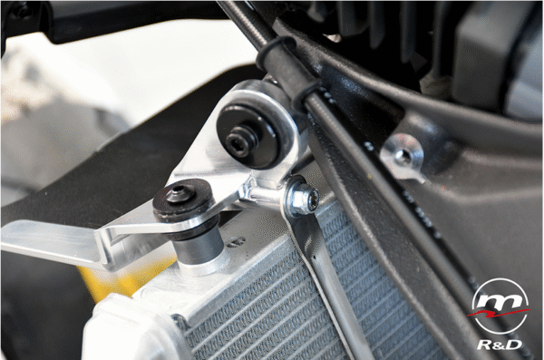 WATER-OIL RADIATORS SUPPORT KIT for 2025 Panigale V4– by Melotti - Image 6