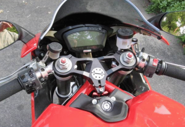 SPEEDYMOTO SBK Top Triple Clamp: 848/1098/1198 [Offers up to 20mm (~3/4") of added height to the stock clip-ons - Image 3