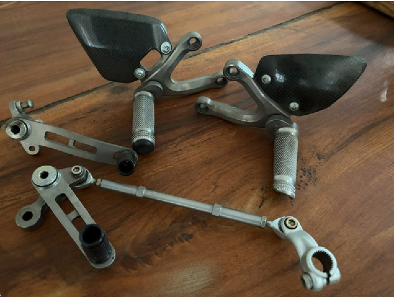 MR Technik Rearsets Ducati 916 - 748 - 996 - 998 - Image 4