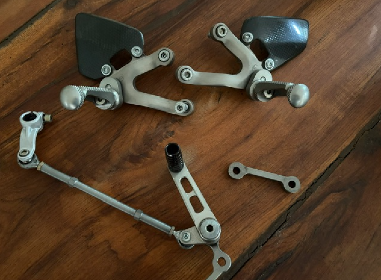 MR Technik Rearsets Ducati 916 - 748 - 996 - 998 - Image 8