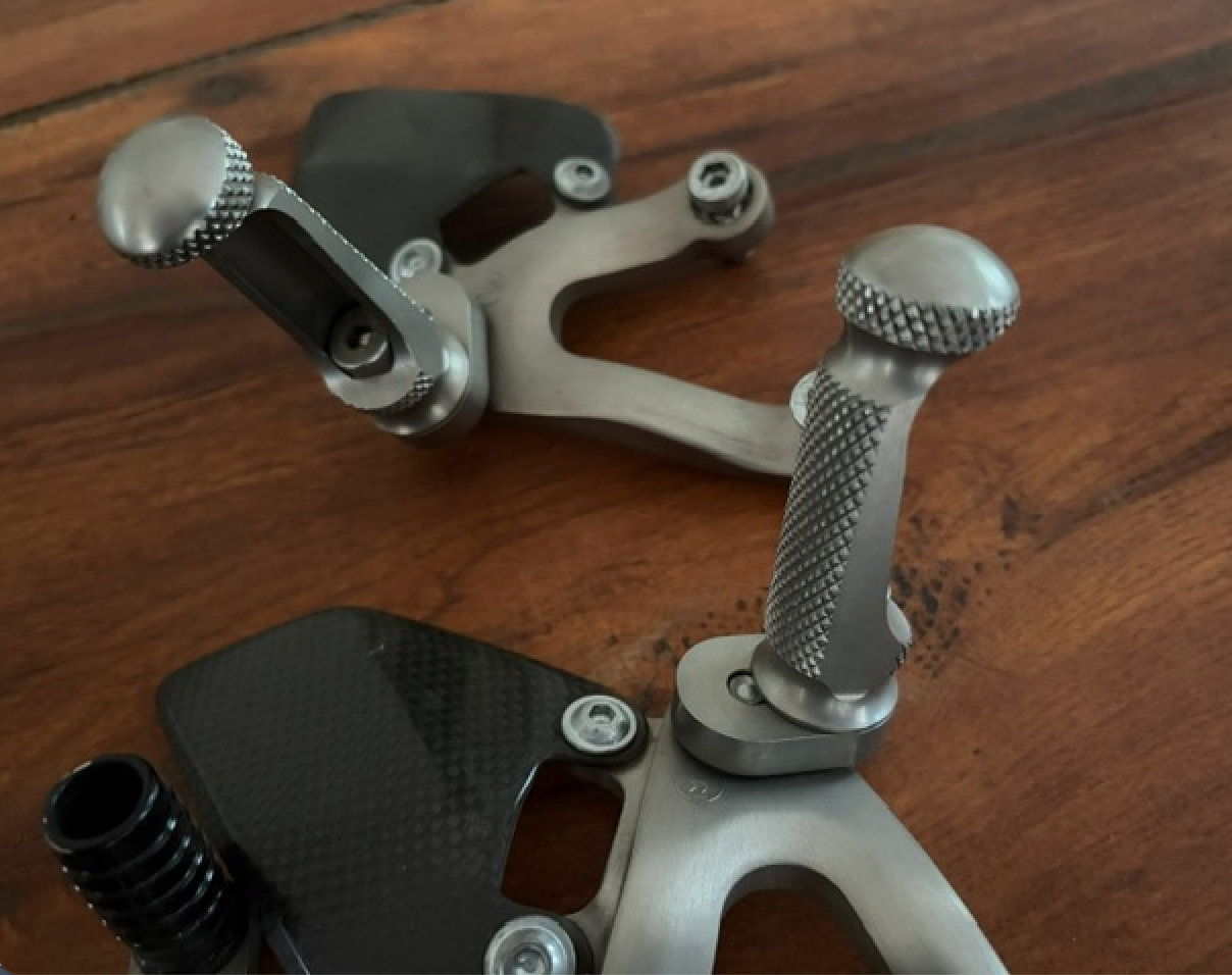 MR Technik Rearsets Ducati 916 - 748 - 996 - 998 - Image 6