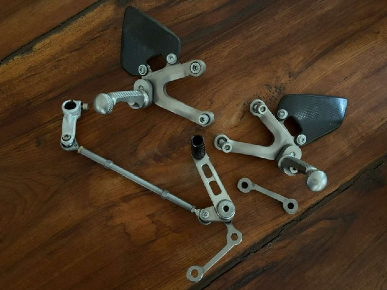 MR Technik Rearsets Ducati 916 - 748 - 996 - 998 - Image 5