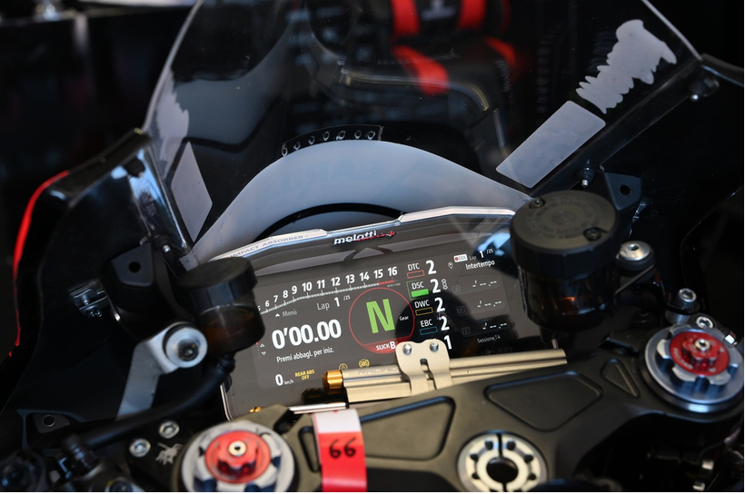 V4 2025 DASHBOARD PROTECTION – IMPACT ABSORBER by Melotti - Image 2